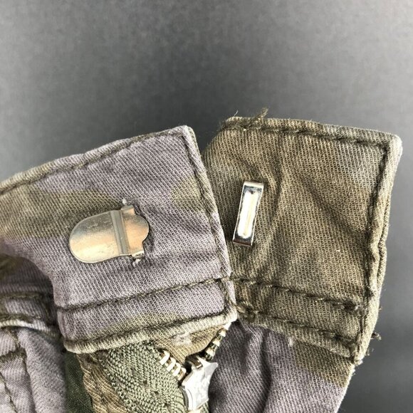 Anthropologie Women's The Wanderer Camo Cargo Pants 26P Green Mid Rise Cropped - Picture 6 of 9